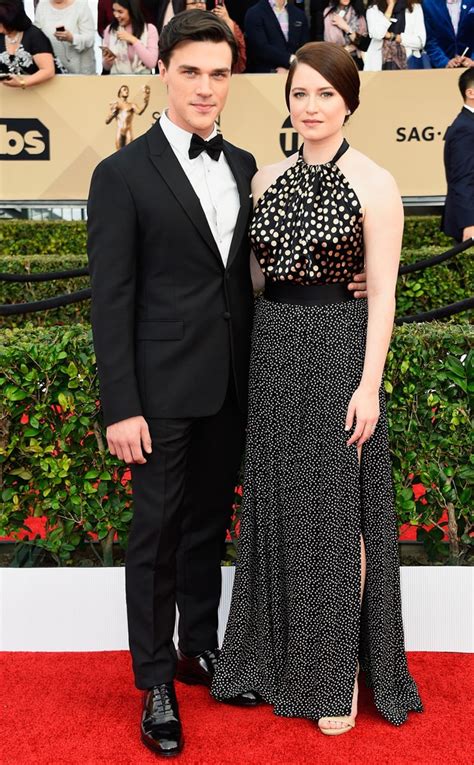 finn wittrock sarah roberts